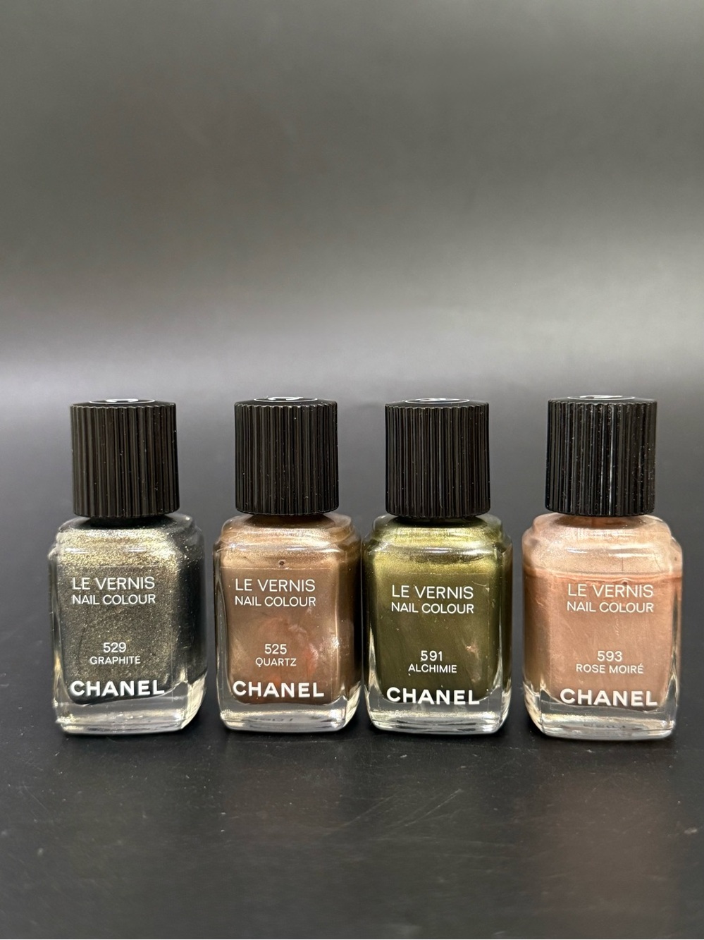 CHANEL Le Vernis Nail Color Graphite Quartz Alchimie Rose Moire Nail Polish Set